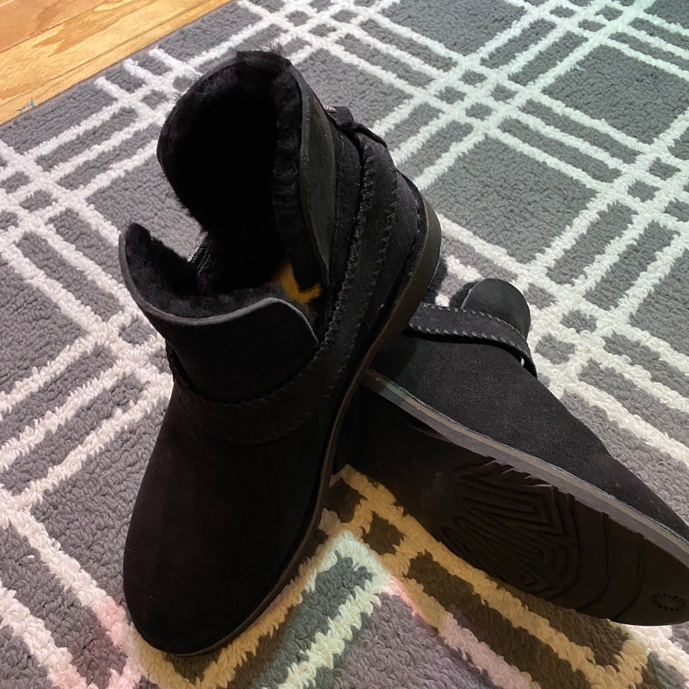 Ugg McKay Black Boots NIB